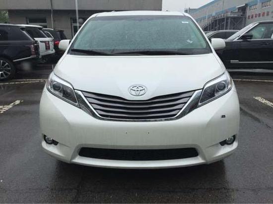 17款丰田塞纳现车顶级豪装商务底价出售