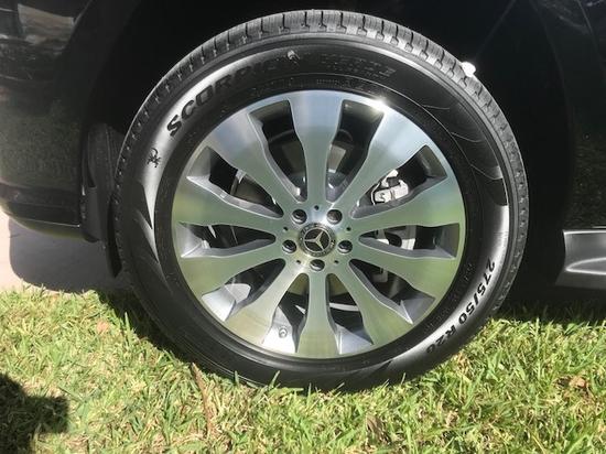 17款奔馳GLS450本店現(xiàn)車(chē)充足降價(jià)促銷全國(guó)上牌