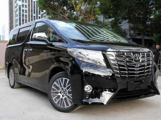 2017款丰田埃尔法 进口商务MVP高贵身份