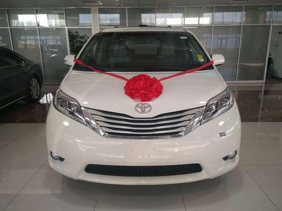 17款丰田赛纳四驱LTD智能商务性价比车型