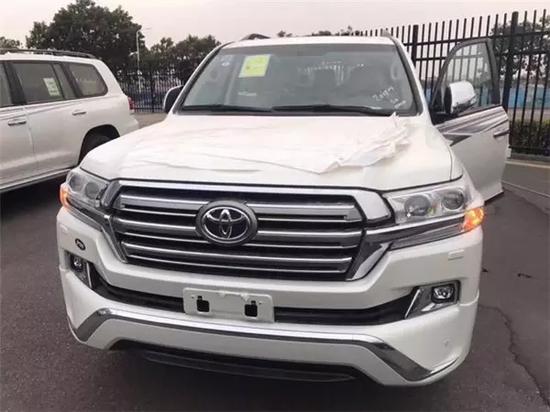 2018款丰田酷路泽4000港口现车新优惠