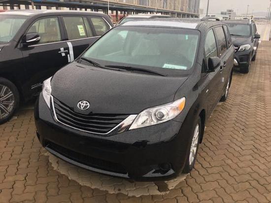 2017款丰田塞纳加版MPV 天津港最新报价