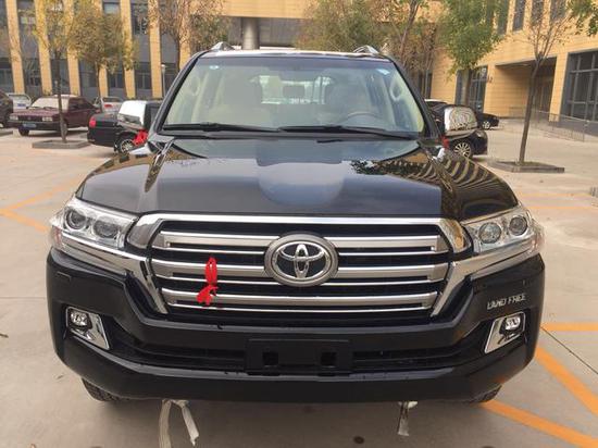 17款中东版丰田酷路泽4000 限量版黑色