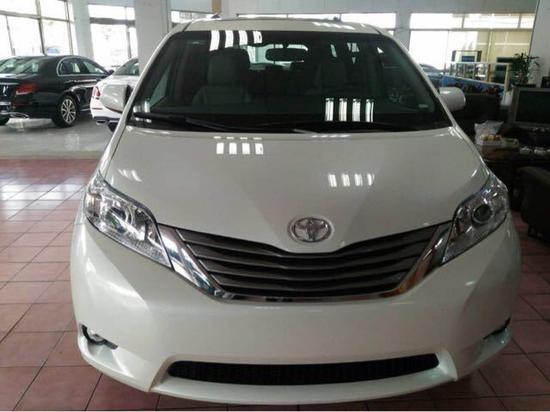 17款丰田塞纳豪华旅行MPV 价格十分亮眼