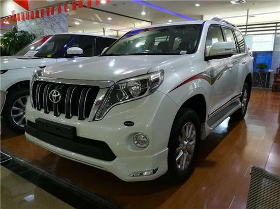 丰田霸道2700中东版现车 港口最新报价