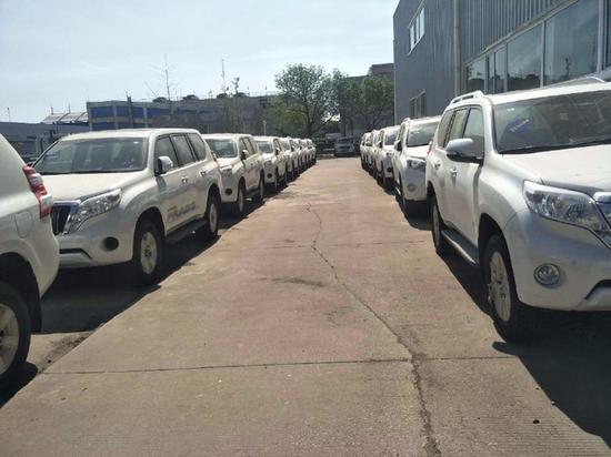 17款丰田霸道4000清仓钜惠圣诞促销