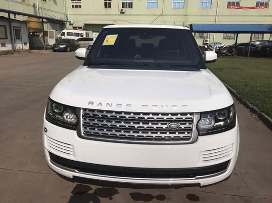 进口揽胜行政版3.0T动力强悍的路虎