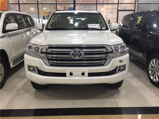 17款丰田酷路泽4000 中东版大灯清洗配置