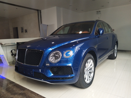 18款宾利添越4.0T柴油五座 港口元旦热惠