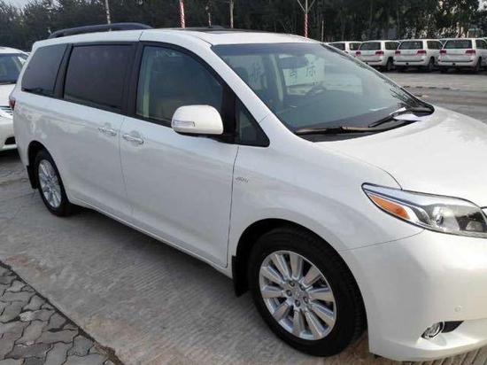 17款丰田塞纳四驱 顶配商务现车不负众望