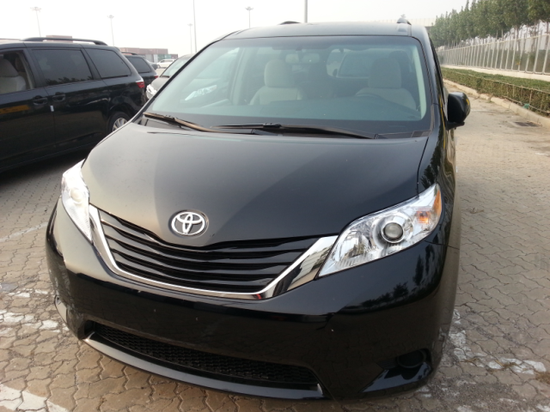 进口加版17款丰田塞纳四驱七座标配报价