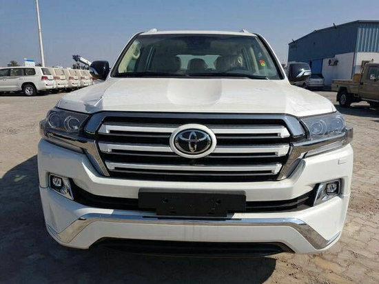 17款中东版丰田酷路泽5700顶配最新行情