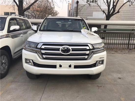 18款酷路泽4000丐酷白车黑内饰分期报价