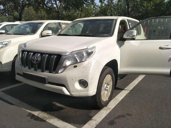 丰田霸道2700配置齐 现车年末优惠大酬宾