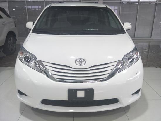 17款丰田塞纳四驱商务 平行进口价格详情