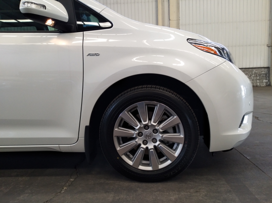 春节一家出游必备神车17款丰田塞纳畅销