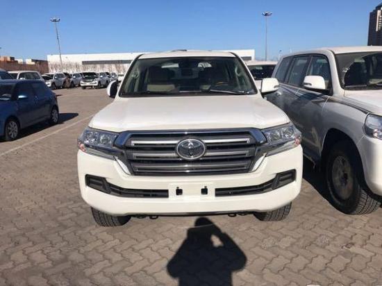 丰田酷路泽4000PK路虎超强动力无需解释