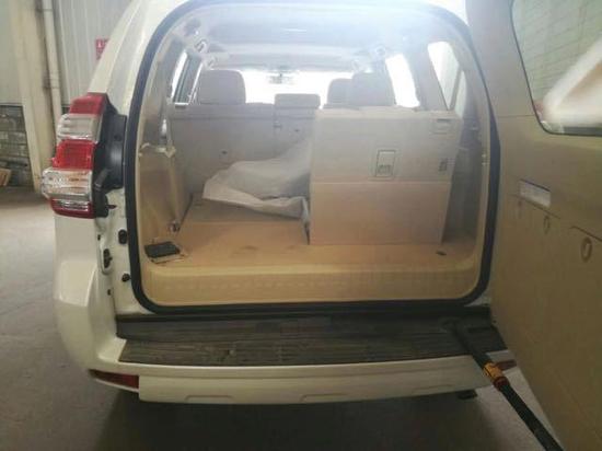 2017款霸道2700全部清仓库存车大量优惠