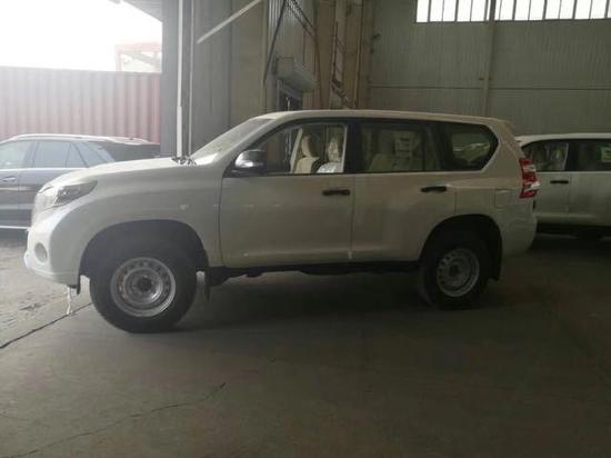 2017款霸道2700全部清仓库存车大量优惠