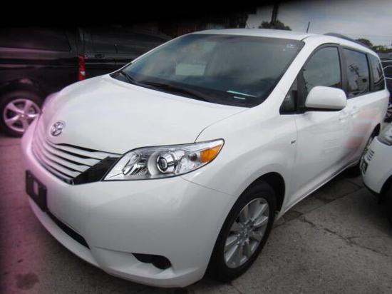 2017款丰田塞纳 天津现车巨幅优惠畅销