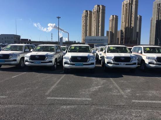 2017款丰田酷路泽4000现车 港口特惠季