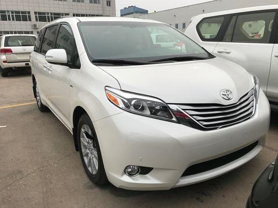 2017款加版丰田塞纳3.5四驱LTD顶配7座