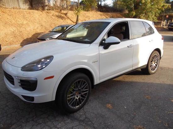 18款保时捷卡宴3.0T SE混动现车热卖中