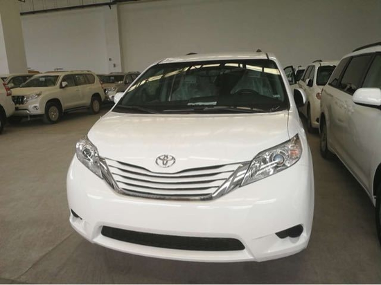 2017款丰田塞纳3.5L四驱加版保姆车优惠