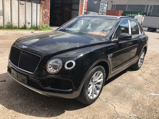 宾利添越4.0热销SUV 强劲马力实力豪车