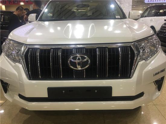 18款中东版丰田霸道2700 年底港口促销