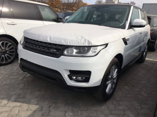 2017款路虎揽胜运动版3.0 全系现车爆惠