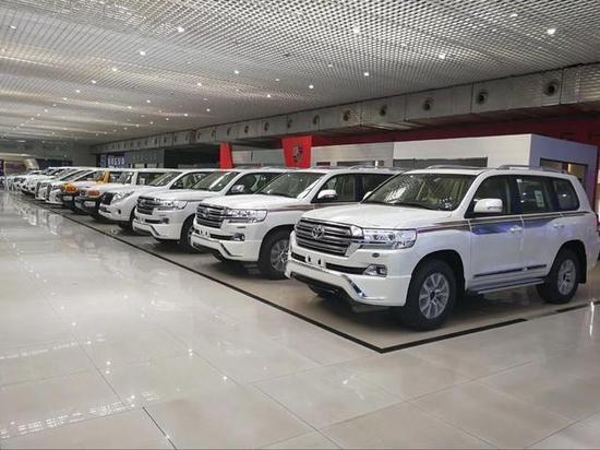 进口丰田酷路泽4000丐版钜惠低价狂欢季