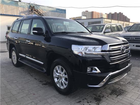 2018款丰田酷路泽4000颜色齐现车报价