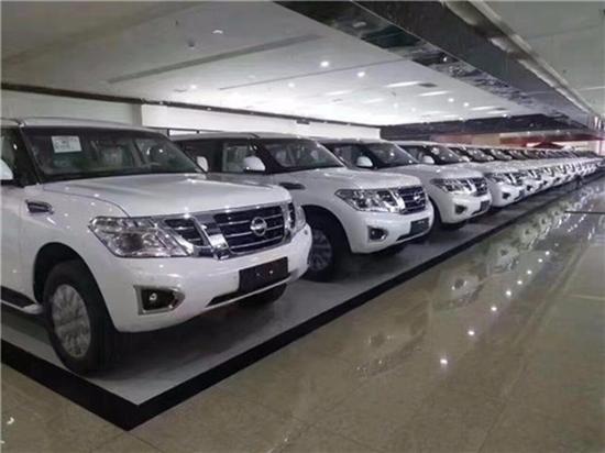 18款尼桑途乐Y62 日产豪华越野颜色齐全