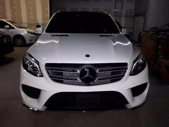 18款奔驰gle400特卖运动包各种配置解析