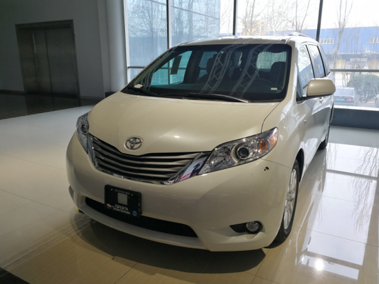 17款丰田塞纳3.5现车 MPV首选车型促销中