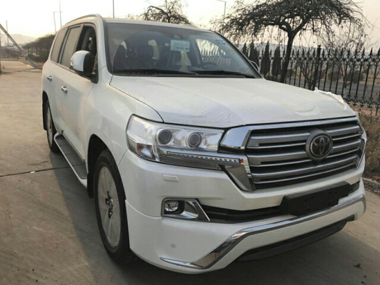 2018款丰田酷路泽5700神级SUV特价促销