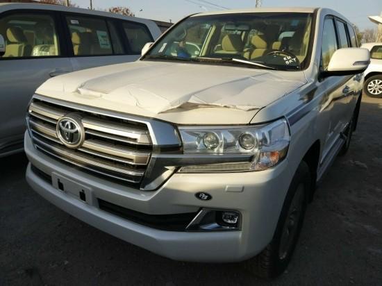 丰田酷路泽4000大灯清洗版港口现车优惠