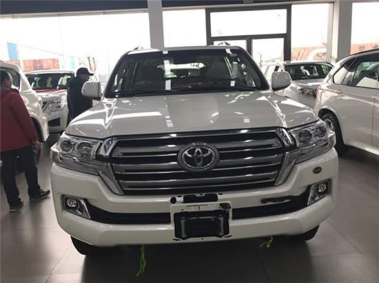 解析丰田酷路泽4000配置 港口特价出售