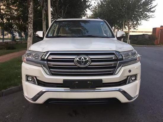 17款丰田兰德酷路泽5700越野好车随便开