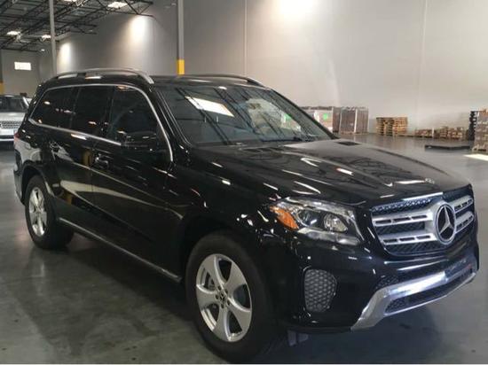 新款奔驰GLS450现车 轩昂大气备受瞩目