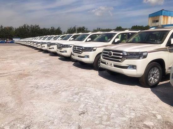 18款丰田酷路泽4000 报价最低油耗多少