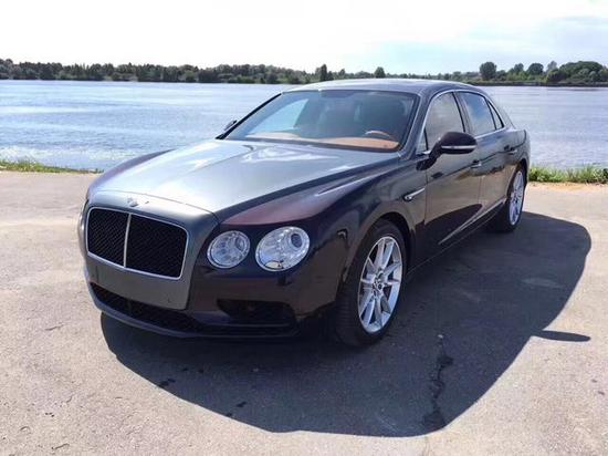 2017款宾利飞驰V8S现车天津港唯美心动