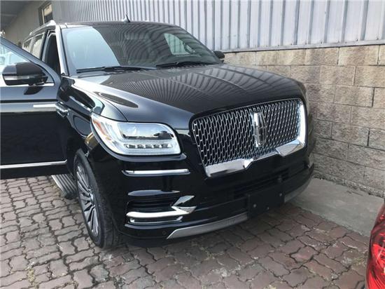 2018款林肯领航员实拍图片天津港首批车