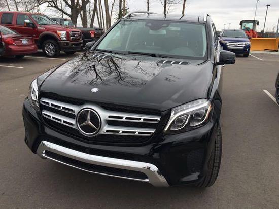 18款奔驰GLS450奢华顶级 最新优惠3.8万