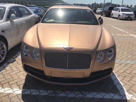 2018款宾利飞驰V8S 天津现车最新优惠