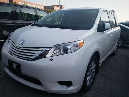 17款丰田塞纳商务 现车天津港价格优惠