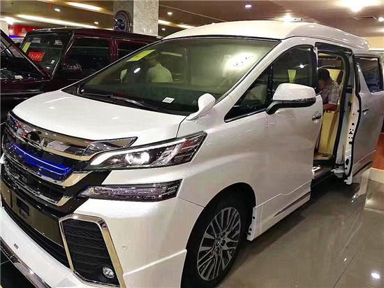 丰田埃尔法优惠蒙娜丽莎四座总裁樱花版