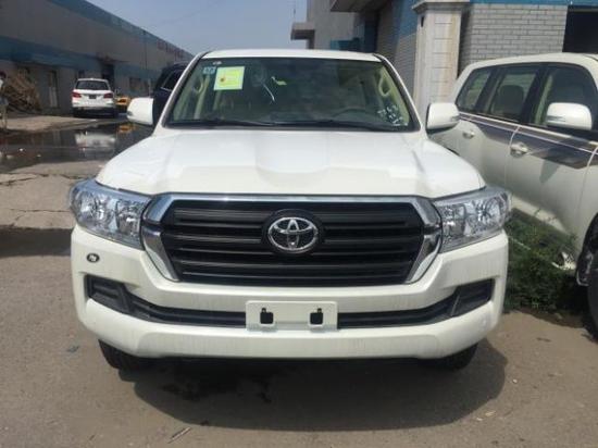 丰田酷路泽4000天窗摇起版高性能大揭秘