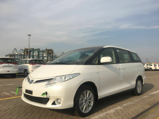 新款普瑞维亚2.4L7座双天窗现车多少钱